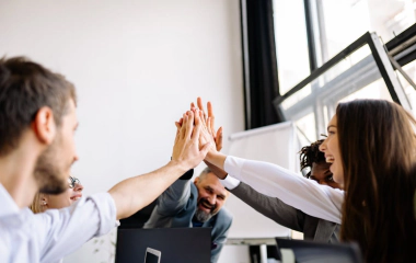 Dầu Gội đầu MAKYN VƯỜN THẢO MỘC chiết xuất Lựu Đỏ