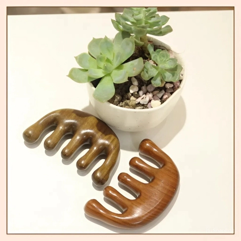 Lược Gỗ Đàn Hương MAKYN