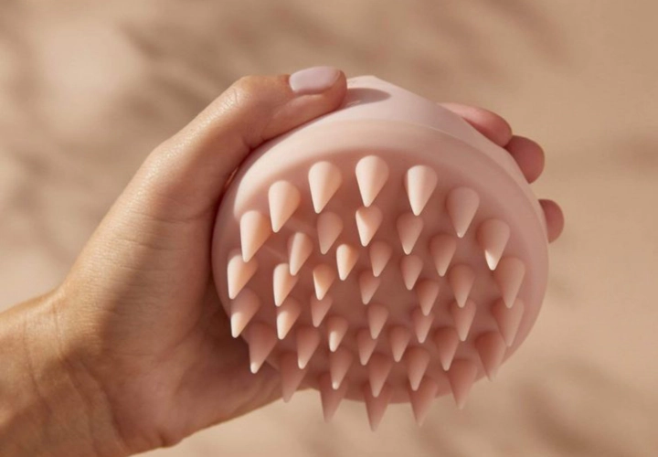 Sự kiện offline: Trải nghiệm sản phẩm và hóa trang miễn phí